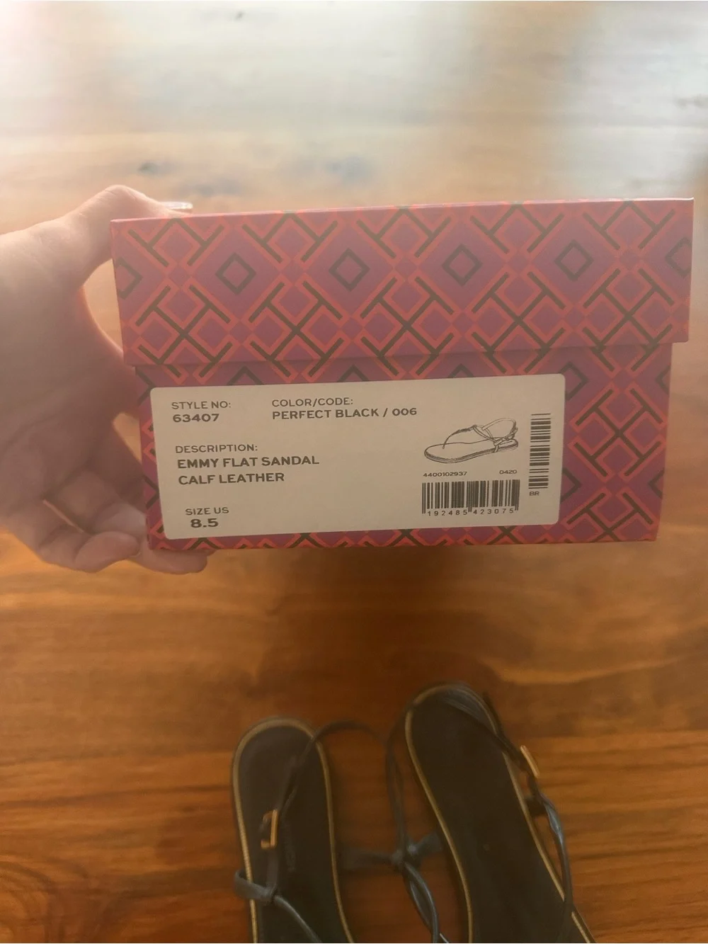 Tory Burch Black Leather T‑Strap Sandals with Gold Logo Medallion